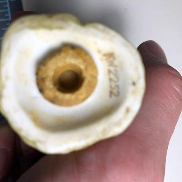 🛒 $6 - Small Chicken Salt & Pepper Shaker set Marked: KW2252 #0137 - Picture 4 of 6